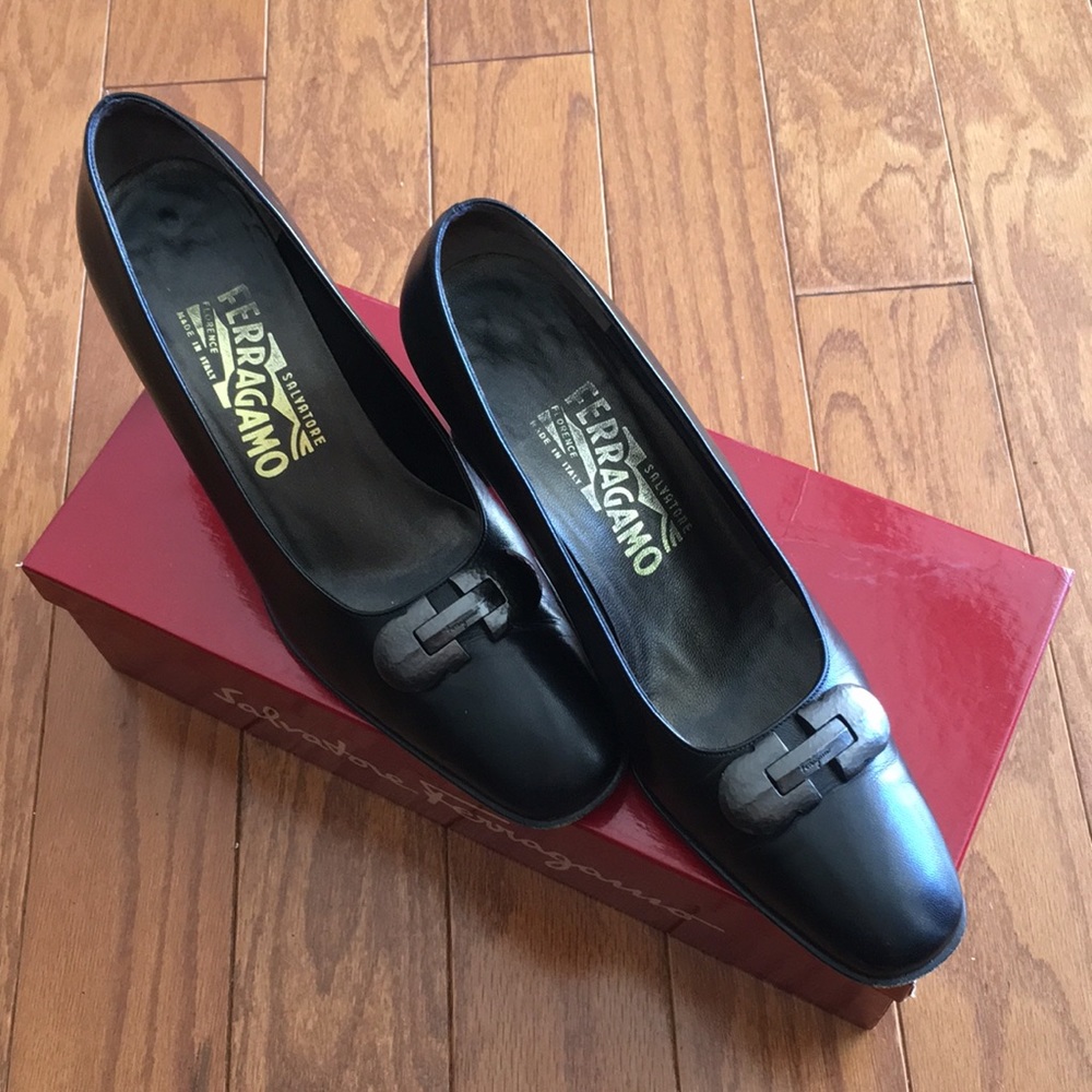 ⭐️Ferragamo heels⭐️